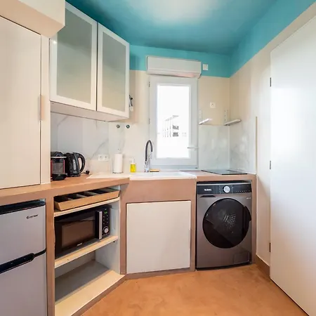 Apartment A Deux Pas Du Metro Parisien *